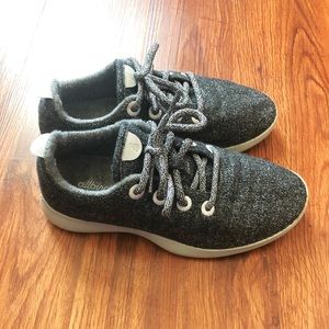 AllBirds Women’s Size 7 Wool Runners